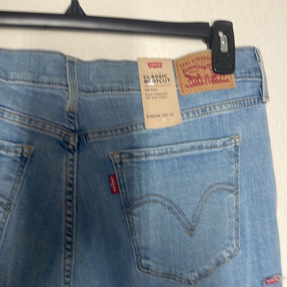 Levi’s classic bootcut jeans - Picture 7 of 8